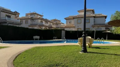 Casa adosada en venta en Calle Castillo de Guadalest, Los Dolses-Montezenia-Lomas de Cabo (Distrito Orihuela Costa. Orihuela) de 219.900 €
