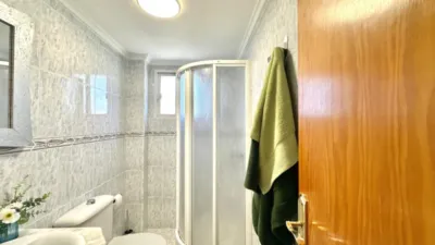 Pis – Torrevieja, San Luis, Urbanización El Chaparral - Més