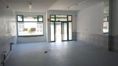 Local comercial en alquiler en Aguiño - Vista 2