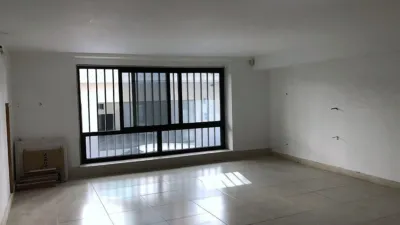 Local comercial en alquiler en Abesadas - Vista 2