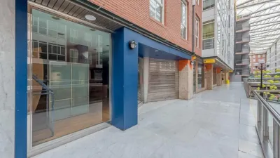 Local comercial en alquiler en Fontiñas - Más