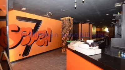 Local comercial en venta en Calle Pablo Iglesias, 23 - Más