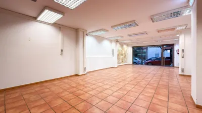 Local comercial en venta en Calle Leopoldo Alas, 16 - Widok 2