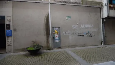 Local comercial en alquiler en Rúa Tenencia - Vista 2