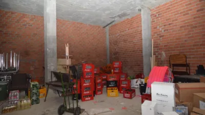 Local comercial en alquiler en Rúa Tenencia - Más