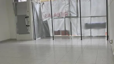 Local comercial en alquiler en Rúa Pérez Galdós - Vista 3