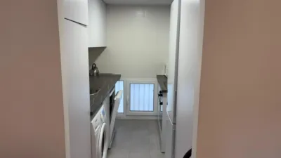 Piso en alquiler en Calle del Taray, Plaza Mayor-San Agustín (Segovia Capital) de 1.700 €<span>/mes</span>