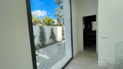 Chalet on Emilio de Pardo Street photo 22