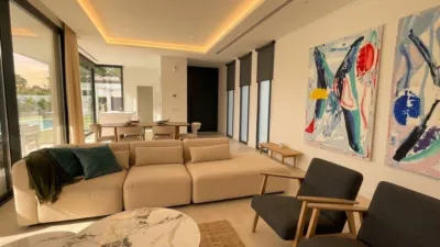 Chalet on Emilio de Pardo Street photo 4