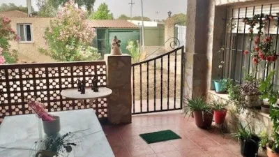 Chalet en venta en Complejo Olimpico Iberico, Poblados Norte (Badajoz Capital) de 125.000 €