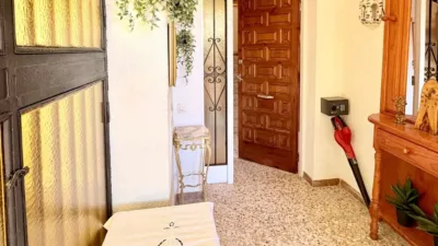 House on Carrer de la Llevadora Maria Vives photo 4
