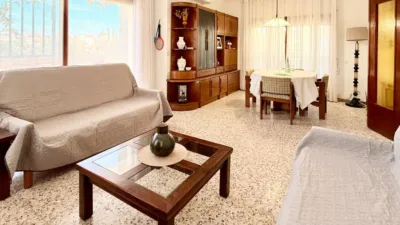 House on Carrer de la Llevadora Maria Vives photo 6