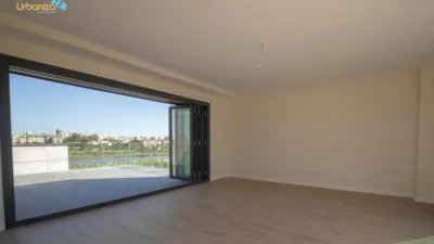 Ático en alquiler en Avenida de Adolfo Díaz Ambrona, 3, San Fernando-Estación (Badajoz Capital) de 2.100 €<span>/mes</span>