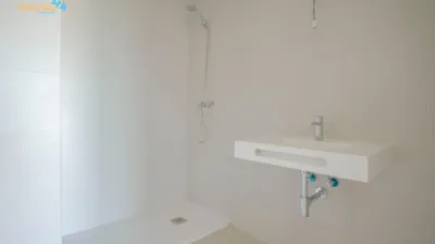 Ático en alquiler en Avenida de Adolfo Díaz Ambrona, 3, San Fernando-Estación (Badajoz Capital) de 2.100 €<span>/mes</span>
