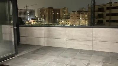 Ático en alquiler en Avenida de Adolfo Díaz Ambrona, 3, San Fernando-Estación (Badajoz Capital) de 2.100 €<span>/mes</span>