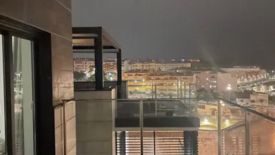 Ático en alquiler en Avenida de Adolfo Díaz Ambrona, 3, San Fernando-Estación (Badajoz Capital) de 2.100 €<span>/mes</span>
