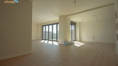 Ático en alquiler en Avenida de Adolfo Díaz Ambrona, 3, San Fernando-Estación (Badajoz Capital) de 2.100 €<span>/mes</span>