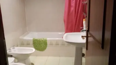 Piso en alquiler en Calle de Tomás Romero de Castilla, Huerta Rosales-Valdepasillas (Badajoz Capital) de 1.250 €<span>/mes</span>