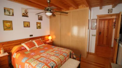 Chalet en venta en Calle de la Iglesia, 1, Arenas de San Pedro de 125.000 €