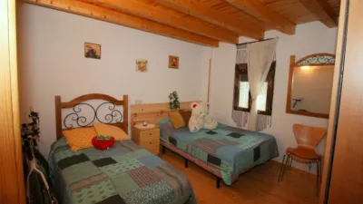 Chalet en venta en Calle de la Iglesia, 1, Arenas de San Pedro de 125.000 €