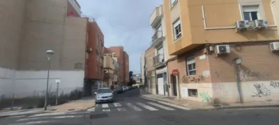 Casa adosada en venta en Calle Pilares, San Luis-Los Molinos (Almería Capital) de 205.000 €