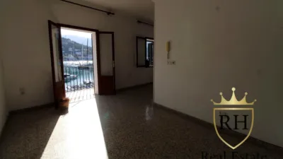Apartment on Carrer de Santa Apolonia photo 25