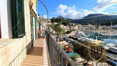 Apartment on Carrer de Santa Apolonia photo 2