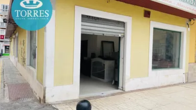 Local comercial en alquiler en Calle de la Serna, Perchel Sur-Plaza de Toros Vieja (Distrito Centro. Málaga Capital) de 3.000 €<span>/mes</span>