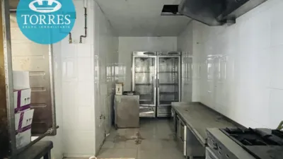 Local comercial en alquiler en Calle de la Serna, Perchel Sur-Plaza de Toros Vieja (Distrito Centro. Málaga Capital) de 3.000 €<span>/mes</span>