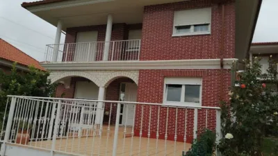 Chalet en venta en Calle de Serna, El Astillero de 450.000 €
