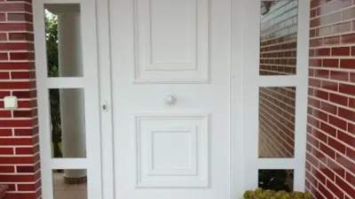 Chalet en venta en Calle de Serna, El Astillero de 450.000 €