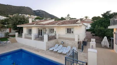 Chalet in Avenida - Málaga. Calle Jerez, No. 37 photo 3