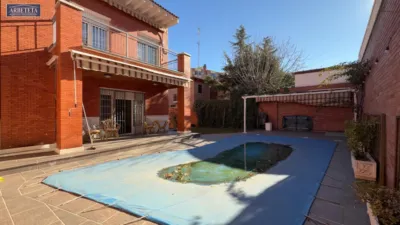 Chalet on Calle Ferial photo 2