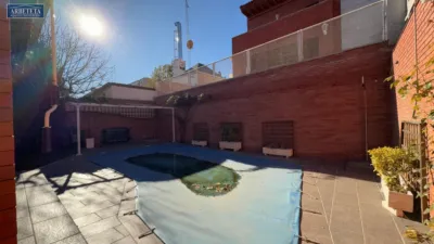 Chalet on Calle Ferial photo 3