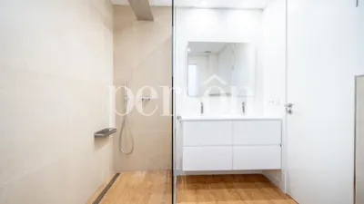 Piso en alquiler en Russafa, Montolivet (Distrito Quatre Carreres. València Capital) de 2.500 €<span>/mes</span>