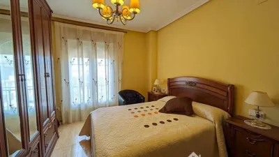 Duplex on Paseo de la Virgen de Linarejos photo 21