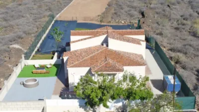 Chalet en venta en Buzanada, Buzanada-Valle de San Lorenzo-Cabo Blanco (Arona) de 880.000 €