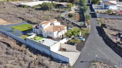 Chalet en venta en Buzanada, Buzanada-Valle de San Lorenzo-Cabo Blanco (Arona) de 880.000 €