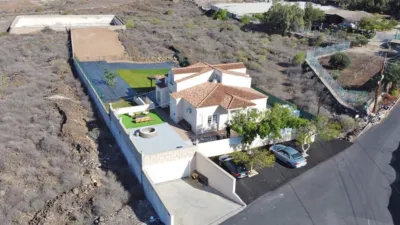 Chalet en venta en Buzanada, Buzanada-Valle de San Lorenzo-Cabo Blanco (Arona) de 880.000 €