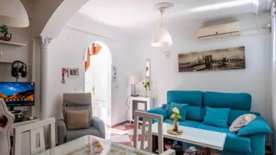 Casa adosada en venta en Barrio Alto, Barrio Alto (San Juan de Aznalfarache) de 90.000 €