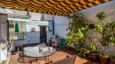 Casa adosada en venta en Barrio Alto, Barrio Alto (San Juan de Aznalfarache) de 90.000 €