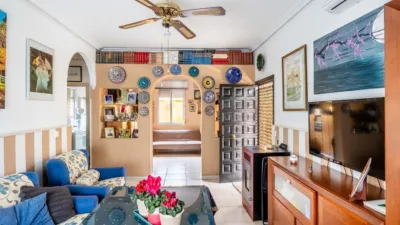 Chalet en venta en Las Almenas, Las Almenas (Tomares) de 419.900 €