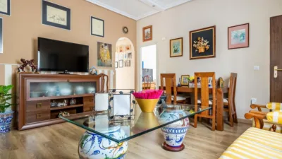 Chalet en venta en Las Almenas, Las Almenas (Tomares) de 419.900 €