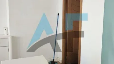 Local comercial en alquiler en Calle de Alexandre Bóveda, O Couto (Ourense Capital) de 800 €<span>/mes</span>