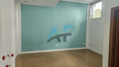 Local comercial en alquiler en Calle de Alexandre Bóveda, O Couto (Ourense Capital) de 800 €<span>/mes</span>