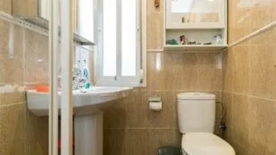 Piso en alquiler en Calle Real de Cartuja, cerca de Calle Acera de San Idelfonso, San Ildefonso (Hospital Real) (Distrito Beiro. Granada Capital) de 1.095 €<span>/mes</span>