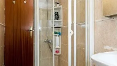 Piso en alquiler en Calle Real de Cartuja, cerca de Calle Acera de San Idelfonso, San Ildefonso (Hospital Real) (Distrito Beiro. Granada Capital) de 1.095 €<span>/mes</span>