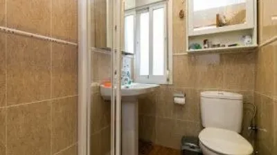 Piso en alquiler en Calle Real de Cartuja, cerca de Calle Acera de San Idelfonso, San Ildefonso (Hospital Real) (Distrito Beiro. Granada Capital) de 1.095 €<span>/mes</span>