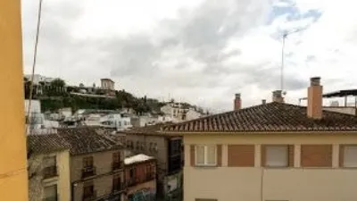 Piso en alquiler en Calle Real de Cartuja, cerca de Calle Acera de San Idelfonso, San Ildefonso (Hospital Real) (Distrito Beiro. Granada Capital) de 1.095 €<span>/mes</span>