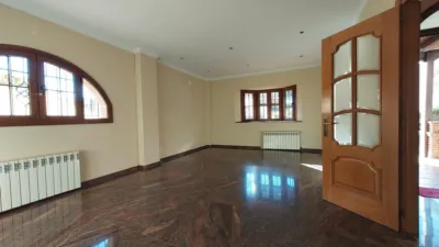 Chalet en alquiler en Granada, Carretera de la Sierra (Distrito Genil. Granada Capital) de 1.500 €<span>/mes</span>